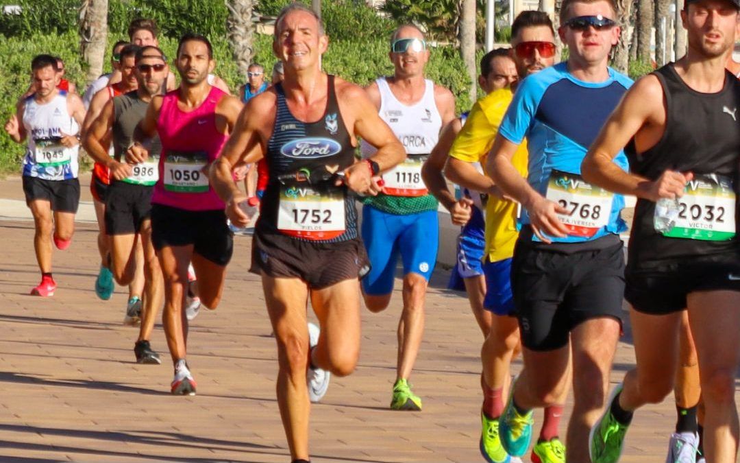 La VI Gran Carrera del Mediterráneo une Alicante y Santa Pola en un recorrido espectacular